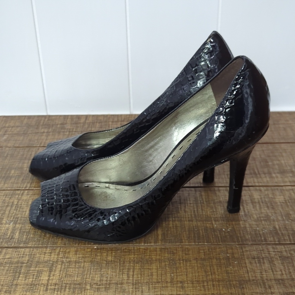 Gianni Bini Black Heel Shoes - Picture 9 of 9
